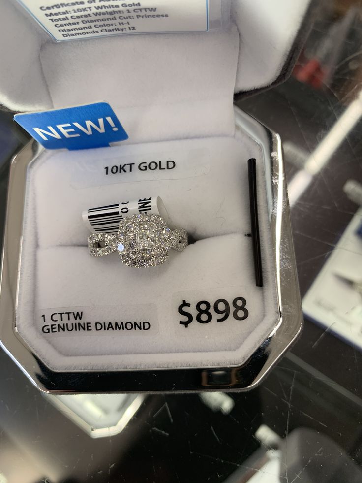 10KT White Gold 1 CTTW Princess Cut Halo Diamond Ring